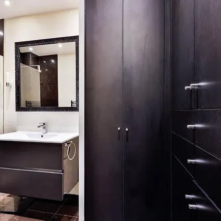 아파트 Cozy 4beds -victor Hugo-champs Elysees-trocadero!