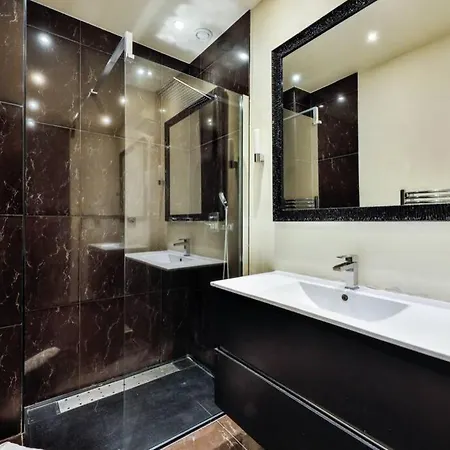 아파트 Cozy 4beds -victor Hugo-champs Elysees-trocadero! *