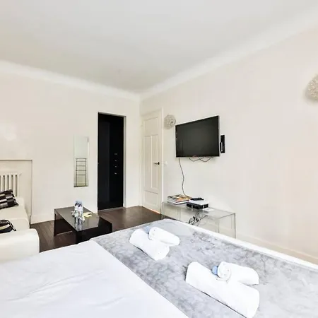 Cozy 4beds -victor Hugo-champs Elysees-trocadero! 아파트 파리
